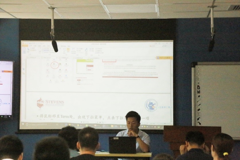 图四 项目管理老师王勤秋致辞