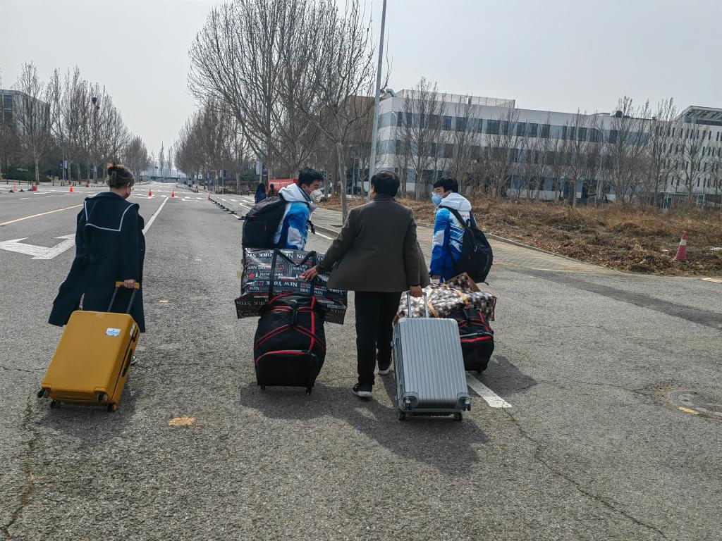 慰问志愿者 (5) 慰问志愿者 (5)